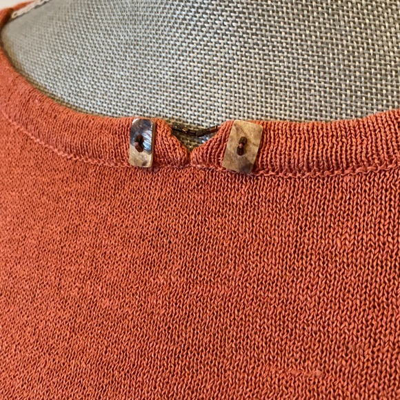 Ladies embroidered top - Picture 3 of 10